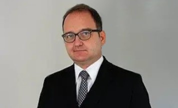 Dr. Alexander Laub